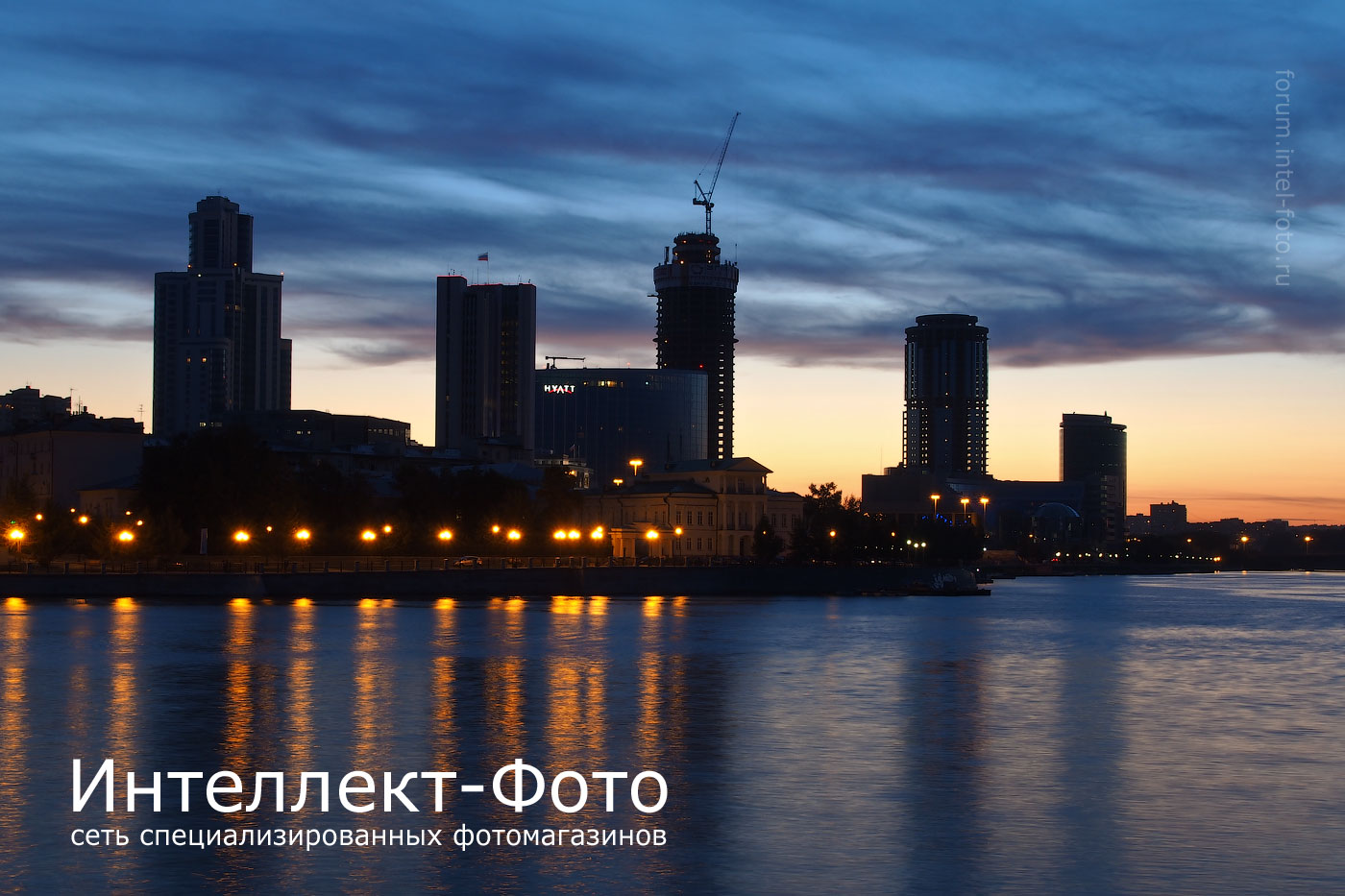 http://www.intel-foto.ru/content/publication/forum-tst/2013/2013-08/PEN_E-P5/tst-p1_cityscape/EP5_1442-14.jpg