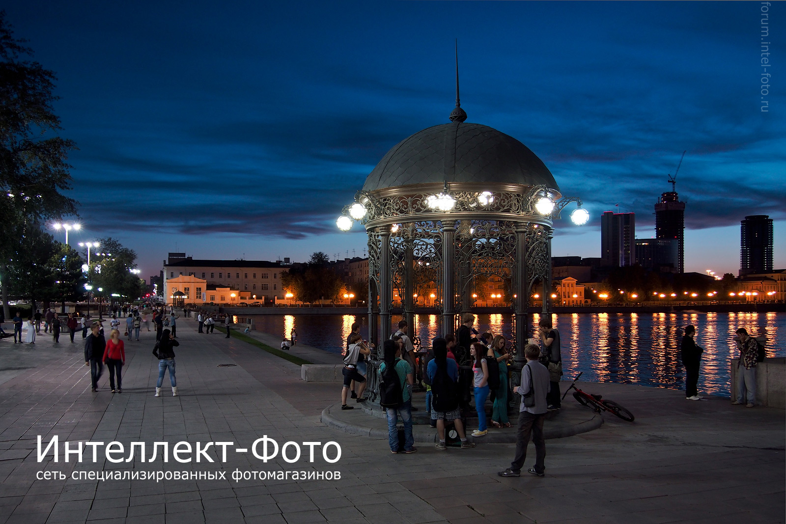 http://www.intel-foto.ru/content/publication/forum-tst/2013/2013-08/PEN_E-P5/tst-p2_cityscape/EP5_1442_p2-10.jpg