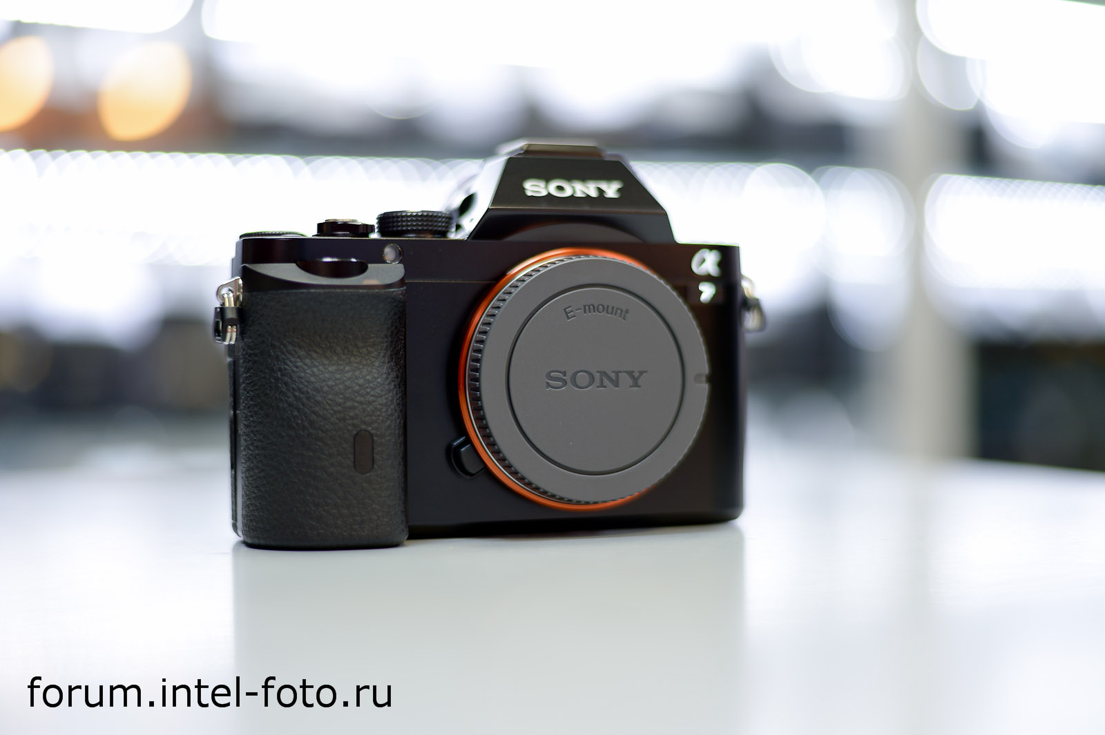 http://www.intel-foto.ru/content/publication/forum-tst/2013/2013-12/sony/a7/body/a7-01.jpg