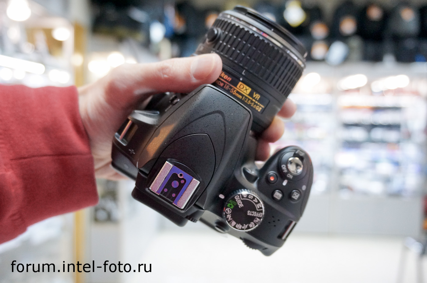 http://www.intel-foto.ru/content/publication/forum-tst/2014/2014-02/nikon/d3300/08.jpg