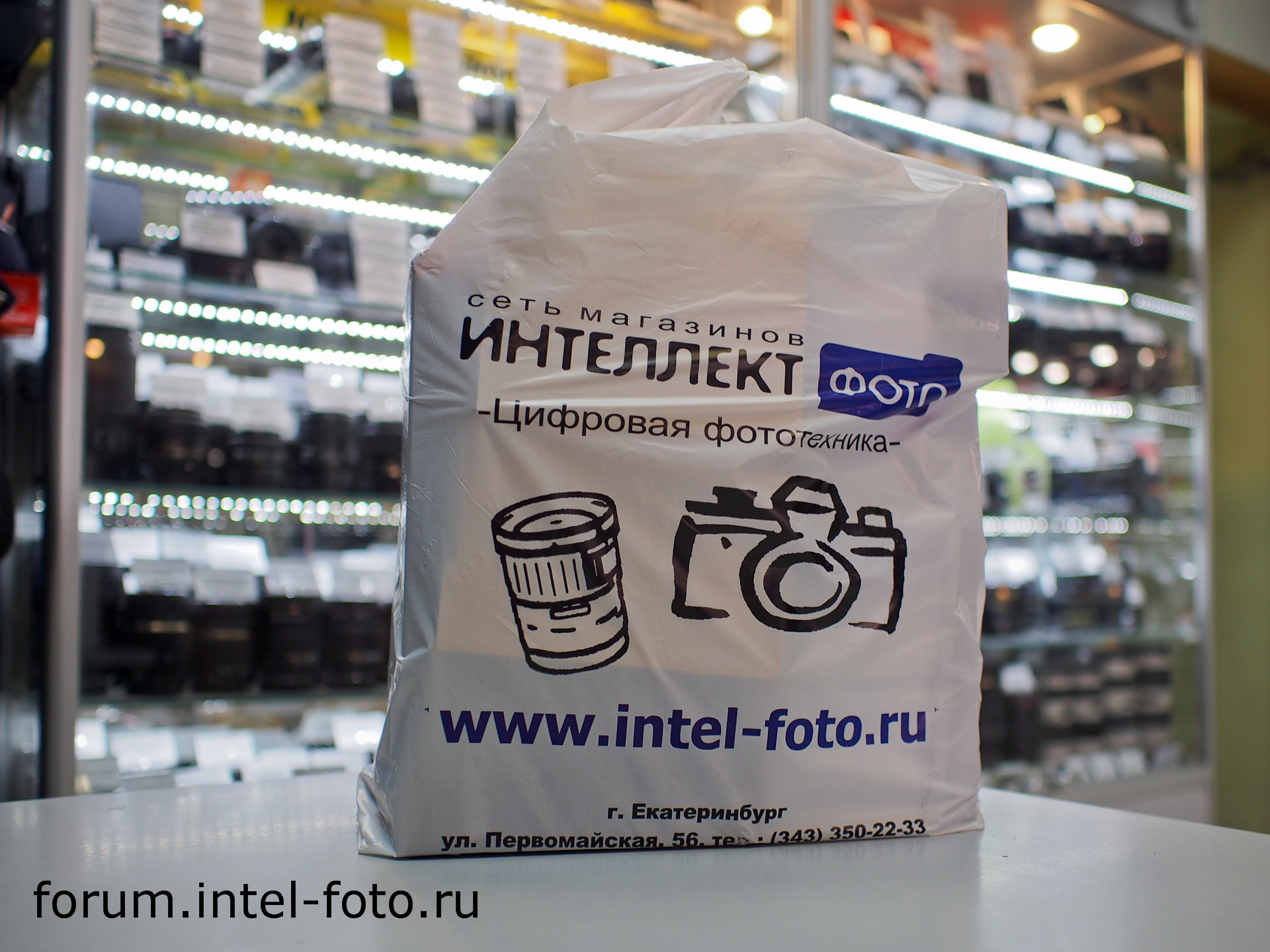 http://www.intel-foto.ru/content/publication/forum-tst/2014/2014-05/sony-a7/preview/01.jpg