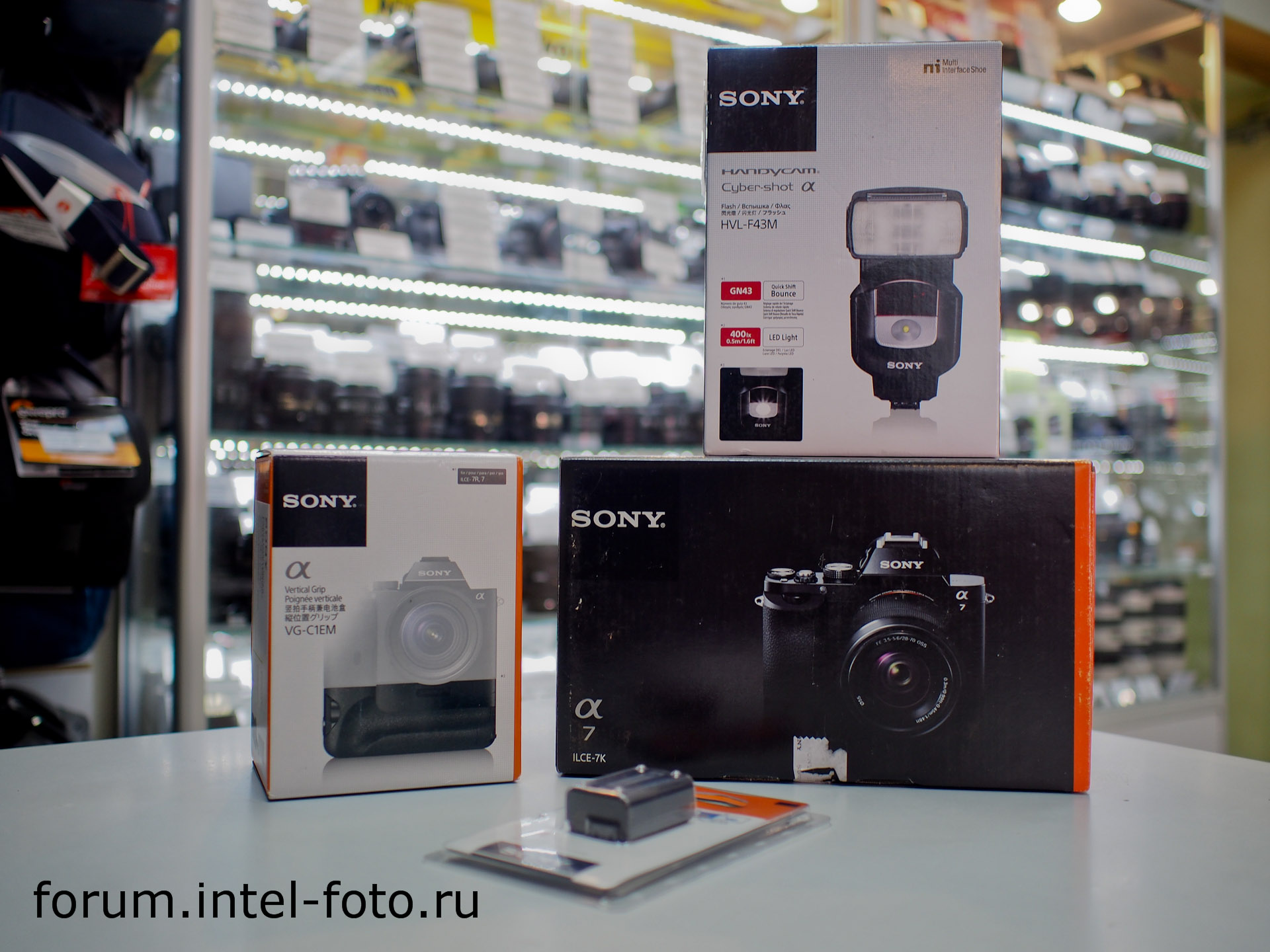 http://www.intel-foto.ru/content/publication/forum-tst/2014/2014-05/sony-a7/preview/02.jpg