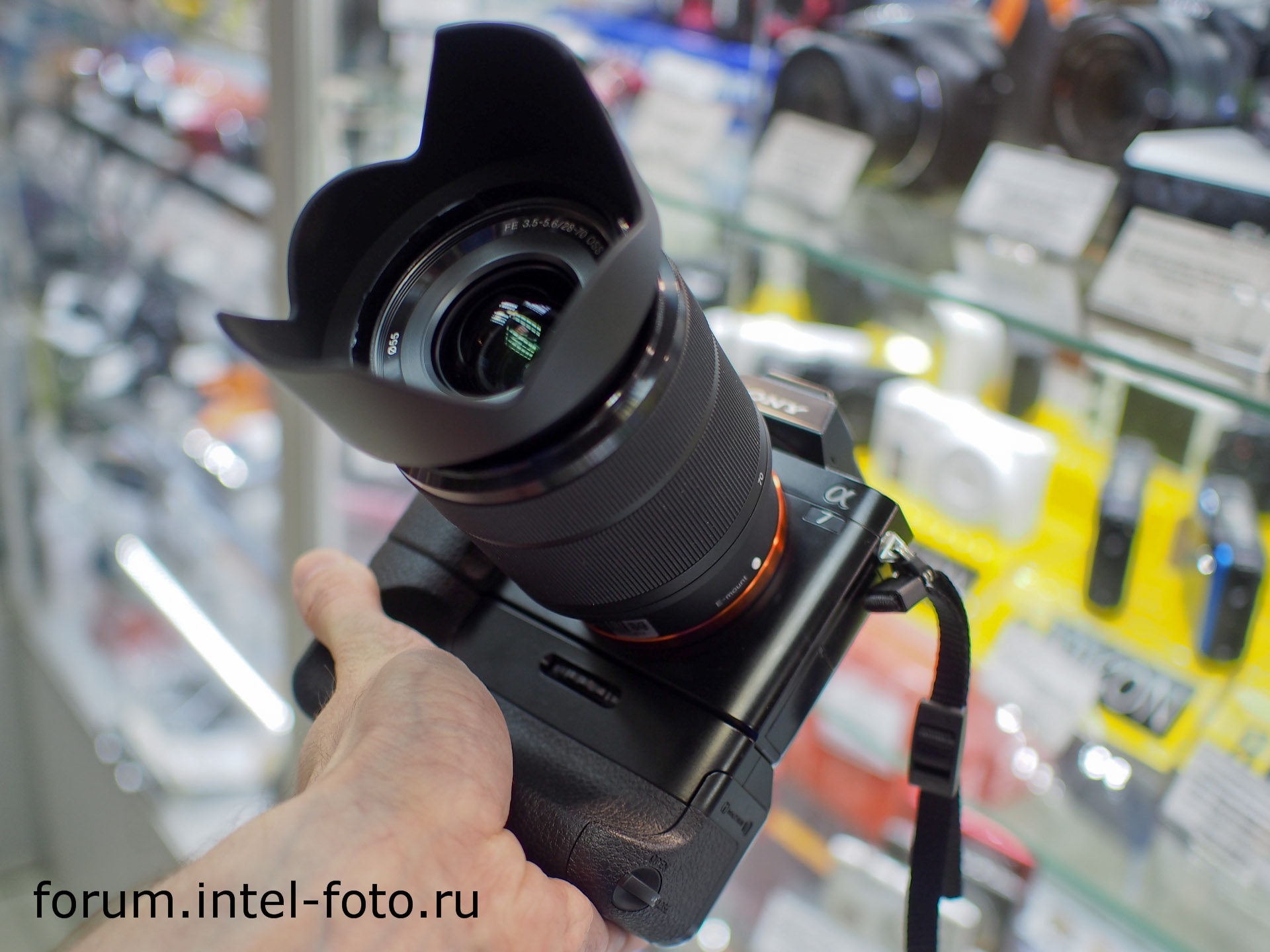 http://www.intel-foto.ru/content/publication/forum-tst/2014/2014-05/sony-a7/preview/17.jpg