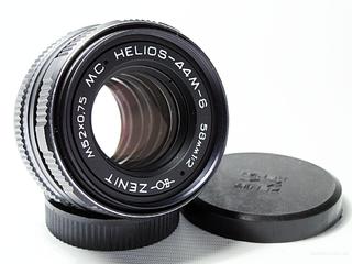 Объектив Гелиос 44M 58мм f2 M42 + переходник М42-EOS с чипом Б/ У