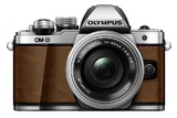 Цифровой  фотоаппарат Olympus OM-D E-M10 mark II kit 14-42mm EZ brown в комплекте ремень, крышка
