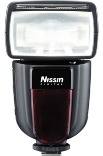 Nissin Di-700 для Nikon (с комплектом аккумуляторов) Б/ У