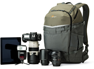 Рюкзак Lowepro Flipside Trek BP 450 AW серый/ темно-зеленый Рюкзак Lowepro Flipside Trek BP 450 AW серый/ темно-зеленый
