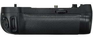 Батарейный блок Nikon MB-D17 для D500 Батарейный блок Nikon MB-D17 для D500