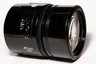 Объектив Konica Minolta AF 135мм f2.8 Перекрещенные "X" для Sony A (s/ n:1015503) Б/ У