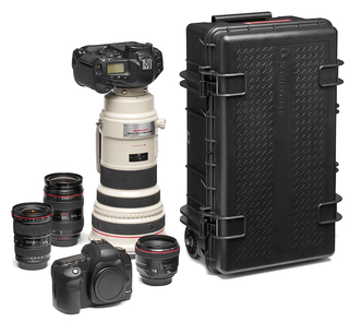 Кейс пластиковый на колесах для фототехники Pro Light Reloader Tough-55 HighLid (MB PL-RL-TH55) Кейс пластиковый на колесах для фототехники Pro Light Reloader Tough-55 HighLid (MB PL-RL-TH55)