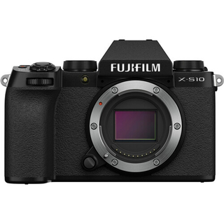 Цифровой  фотоаппарат FujiFilm X-S10 body черный (пробег 3100 кадров) + 3 АКБ + Клетка Б/ У