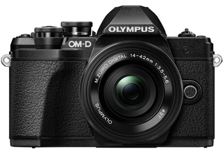 Цифровой  фотоаппарат Olympus OM-D E-M10 mark III kit 14-42mm II R black (пробег 15300 кадров) Б/ У