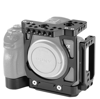 Клетка SmallRig для Sony A7III и A7RIII (CCS2236) Клетка SmallRig для Sony A7III и A7RIII (CCS2236)