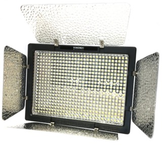 Осветитель светодиодный YongNuo YN-600L II LED (3200-5500K) для фото и видеокамер