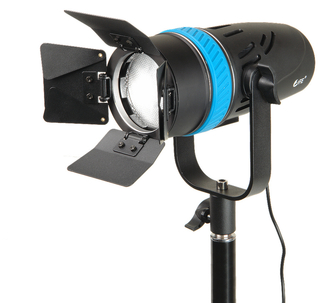 Осветитель светодиодный Falcon Eyes SpotLight 70LED BW Осветитель светодиодный Falcon Eyes SpotLight 70LED BW