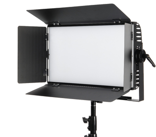 Осветитель светодиодный GreenBean StudioLight 300 LED DMX Осветитель светодиодный GreenBean StudioLight 300 LED DMX