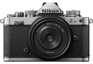 Цифровой фотоаппарат NIKON Zfc kit 28 f/2.8 SE