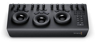 Аппаратная панель Blackmagic DaVinci Resolve Micro Panel