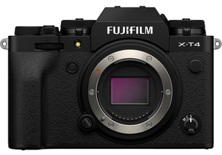 Цифровой  фотоаппарат FujiFilm X-T4 Body black (пробег 9100 кадров) Б/ У