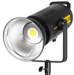 Осветитель светодиодный Godox FV200 с функцией вспышки (без пульта) Осветитель светодиодный Godox FV200 с функцией вспышки (без пульта)