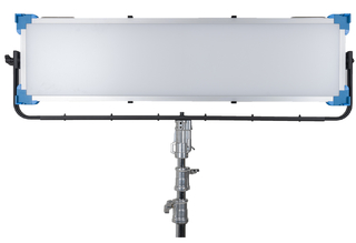 Осветитель светодиодный GreenBean DayLight PRO 600RGB Осветитель светодиодный GreenBean DayLight PRO 600RGB