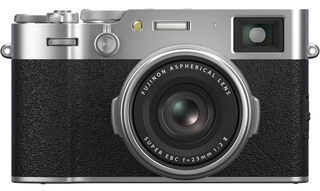 Цифровой  фотоаппарат FujiFilm  X100VI silver (Пробег 550 кадров) Б/ У