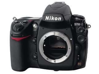 Цифровой фотоаппарат NIKON D700 body + доп.акб, бат.блок, CF 8GB  Пробег 40000 кад (s/ n:2509866) Б/ У