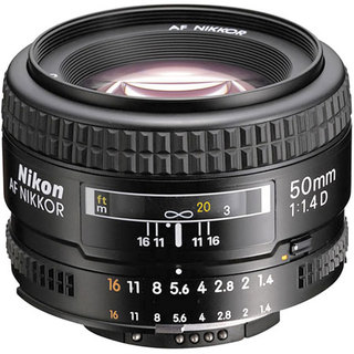 Объектив Nikon 50 mm f/ 1.4D AF Nikkor (s/ n:6141872) Б/ У